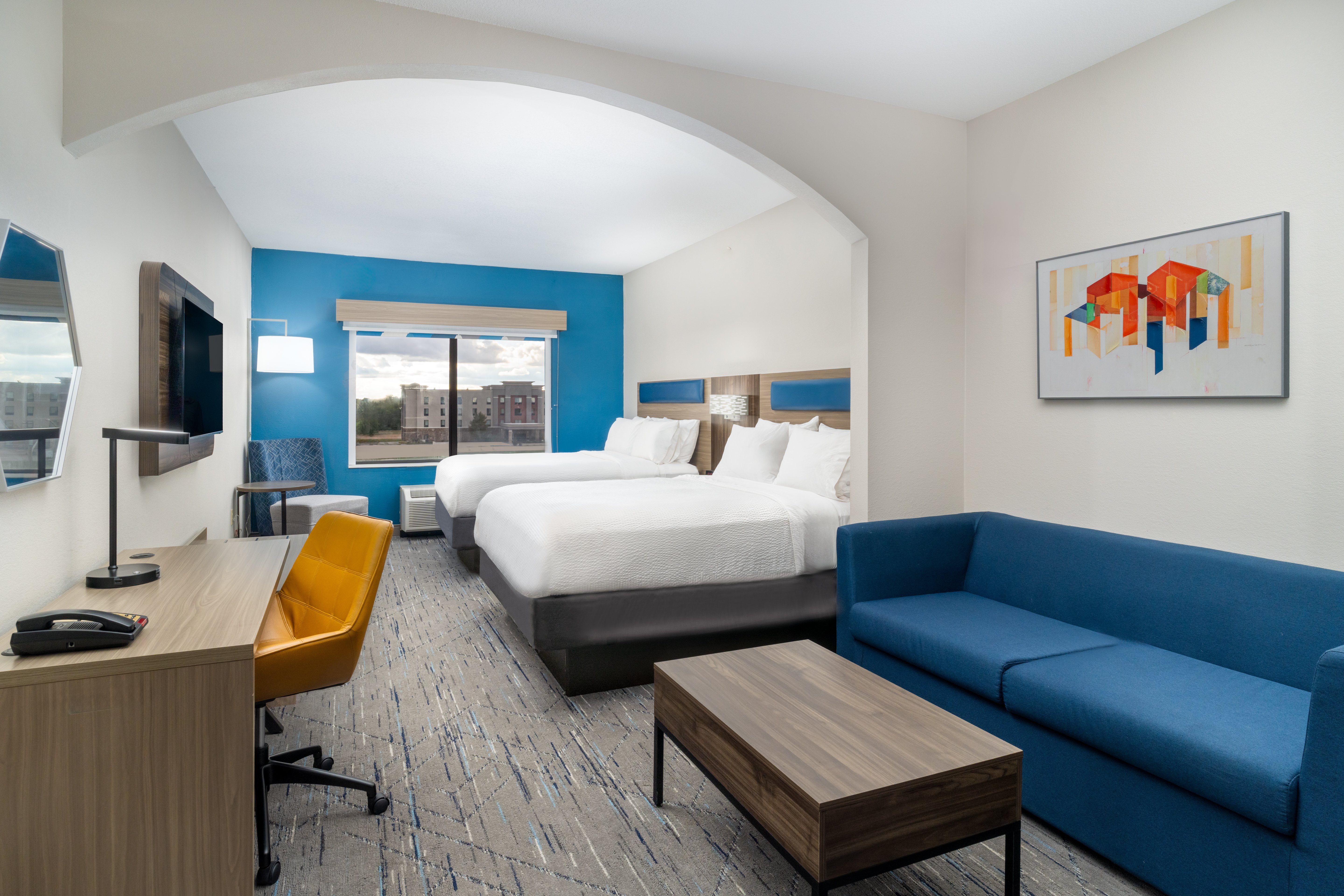 holiday inn express hotel and suites pratt by ihg