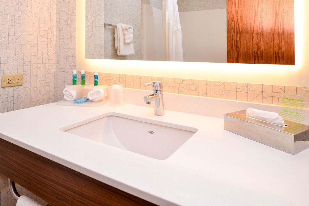 holiday inn express hotel and suites urbana champaign by ihg