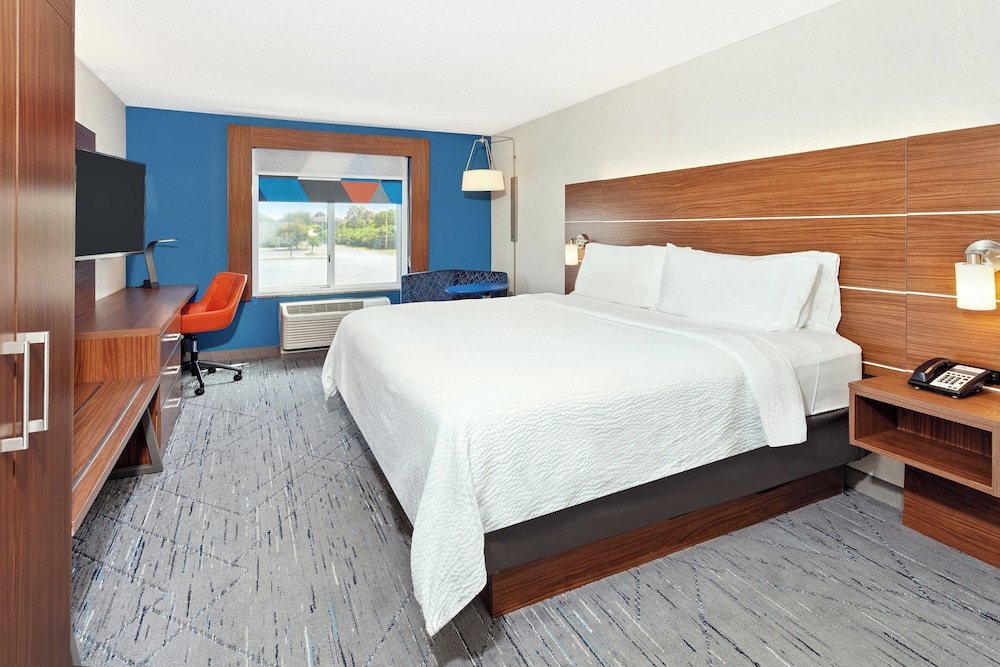 holiday inn express hotel and suites urbana champaign by ihg