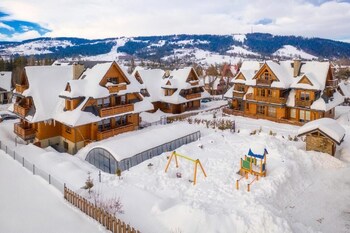 sun and snow resorts lipki park
