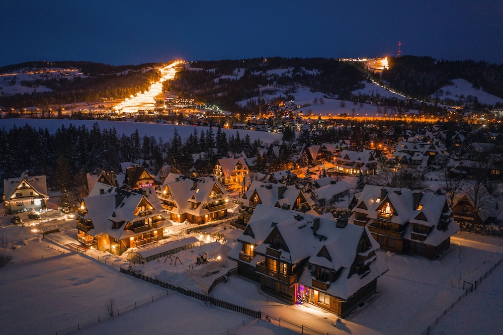 sun and snow resorts lipki park