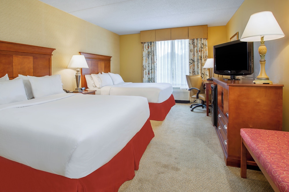 holiday inn express and suites bloomington by ihg