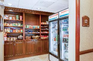 holiday inn express and suites bloomington by ihg