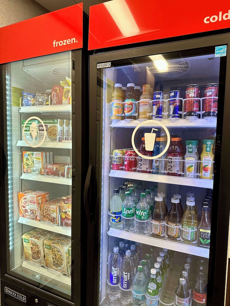 hampton inn and suites lathrop