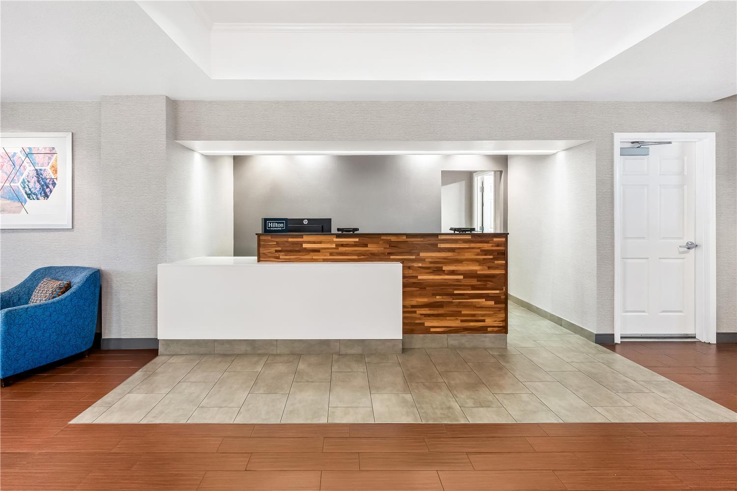 hampton inn and suites lathrop
