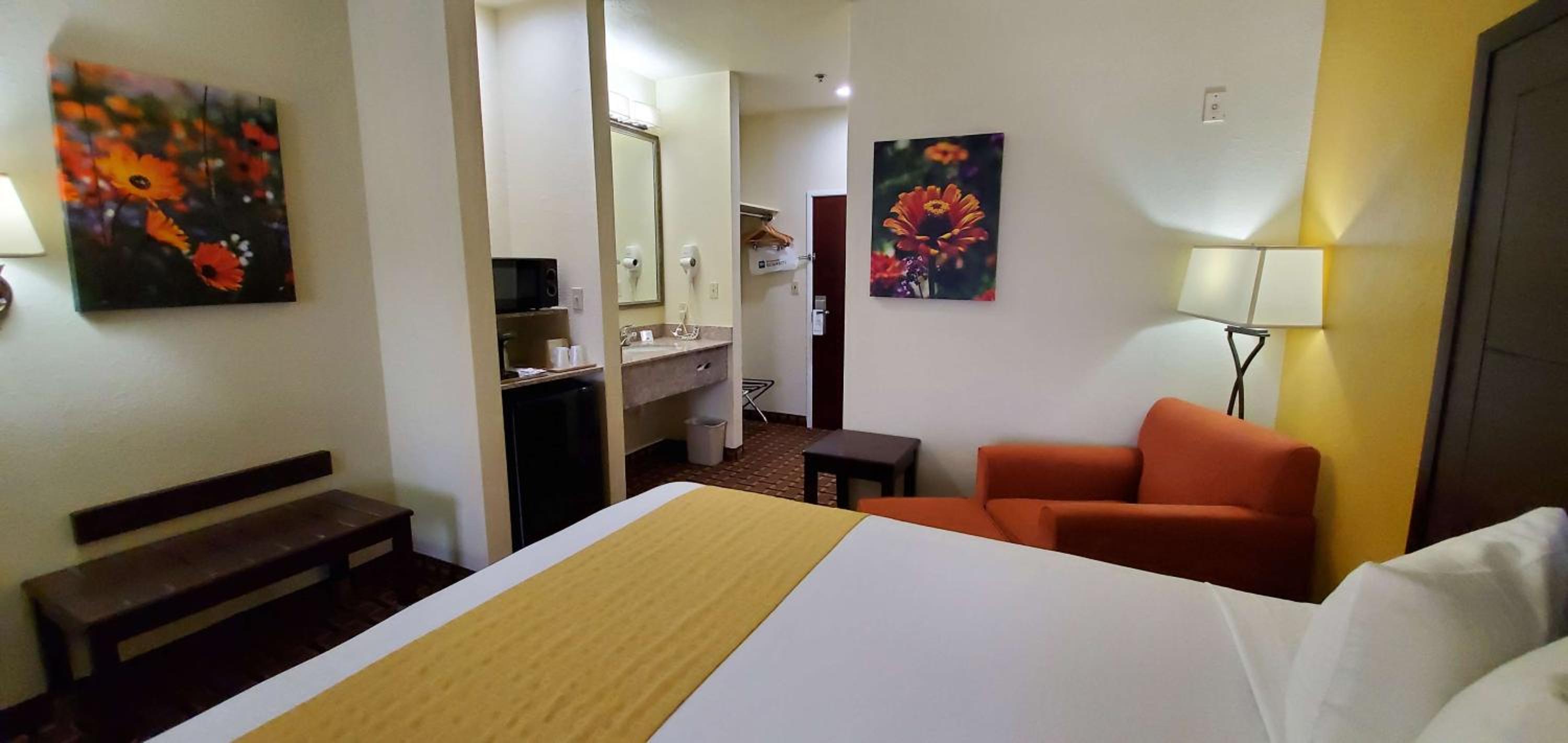 hampton inn and suites lathrop