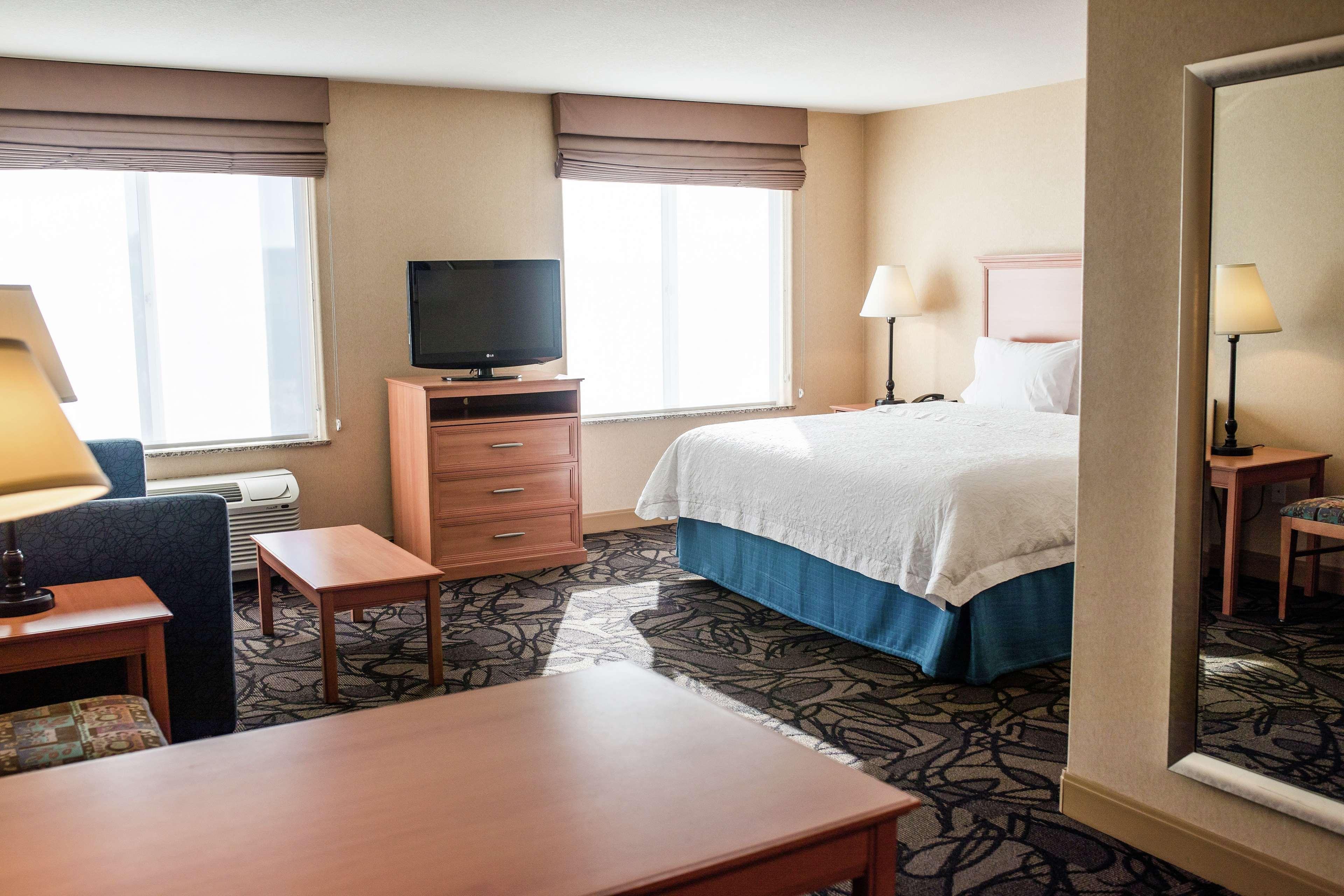 hampton inn and suites lathrop
