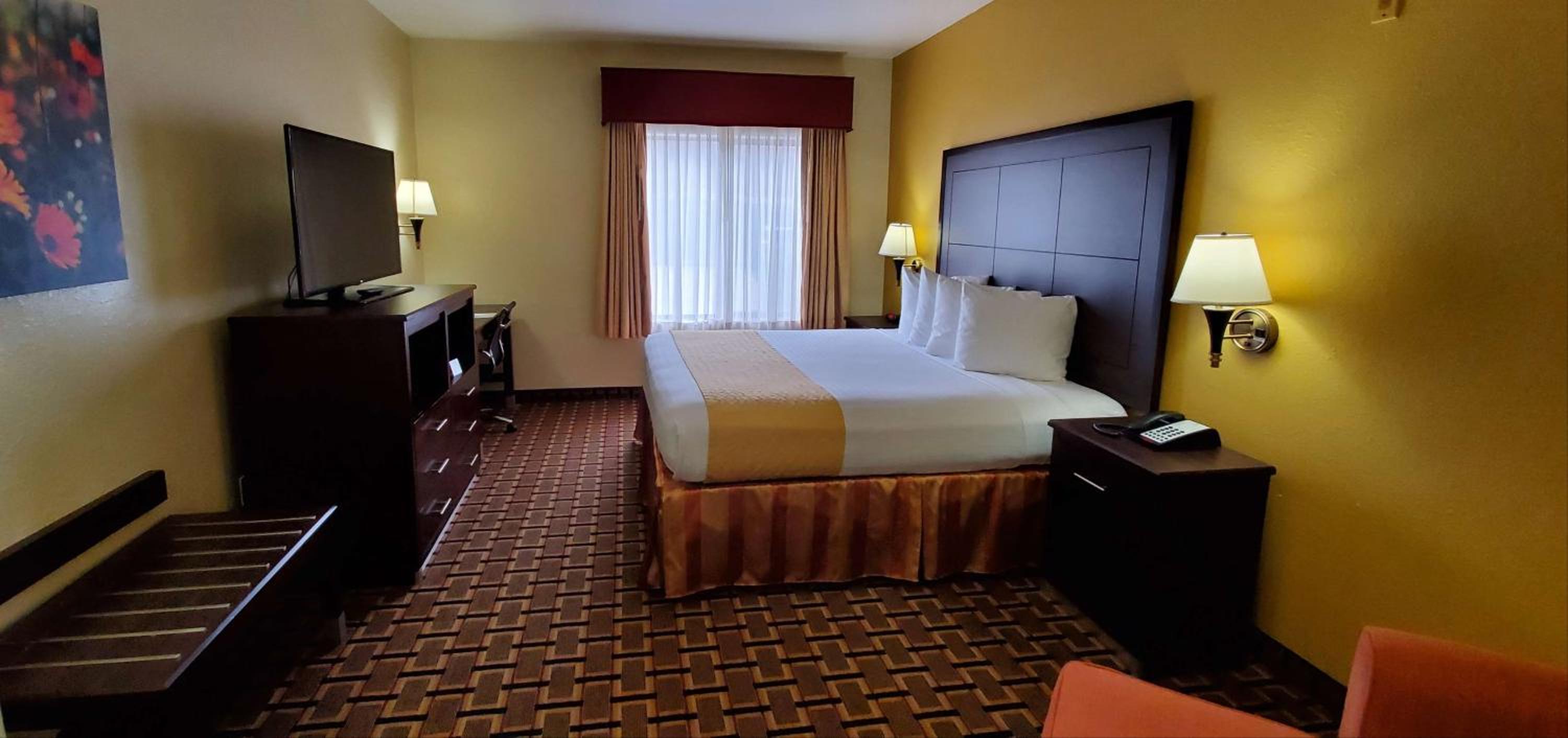 hampton inn and suites lathrop