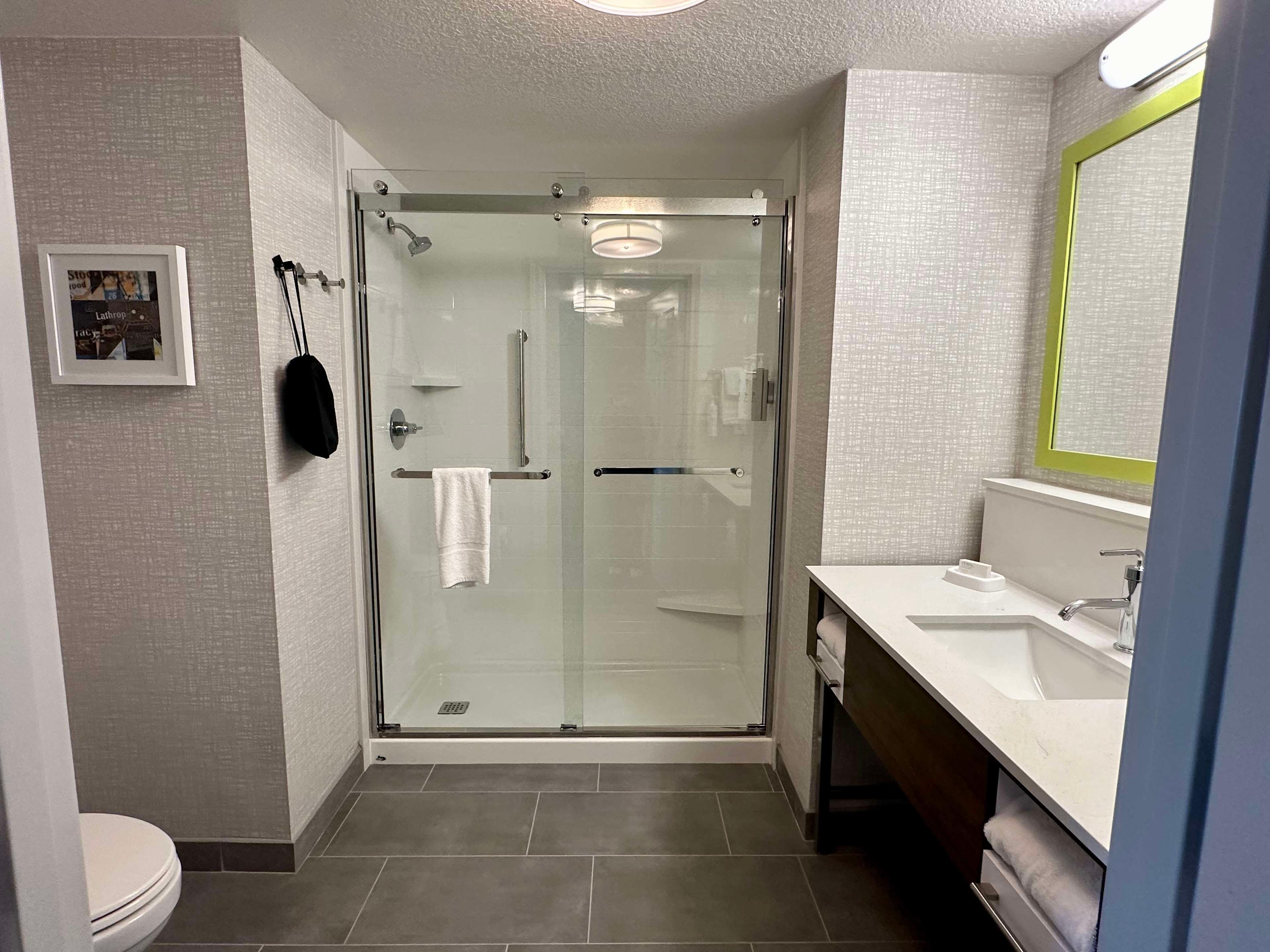 hampton inn and suites lathrop