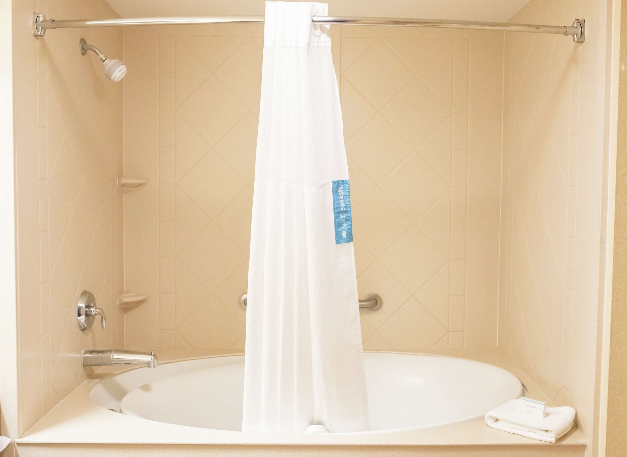 hampton inn and suites lathrop