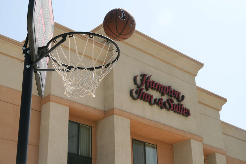 hampton inn and suites lathrop