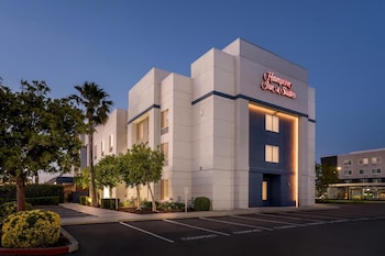 hampton inn and suites lathrop