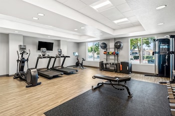 hampton inn and suites lathrop