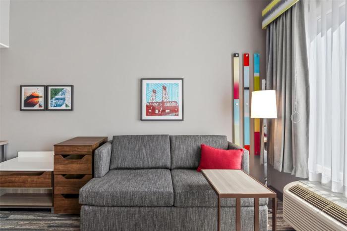 hampton inn and suites lathrop