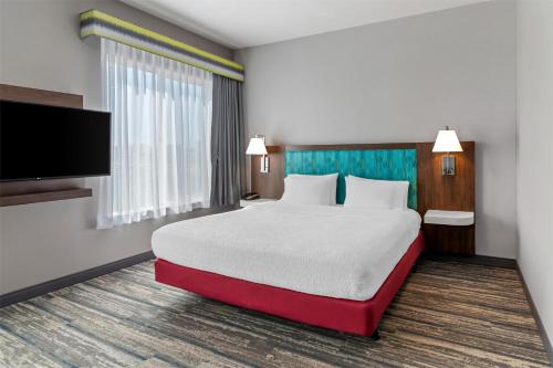 hampton inn and suites lathrop