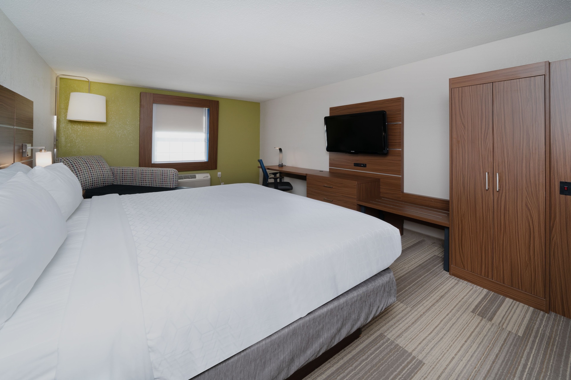 holiday inn express prince frederick by ihg