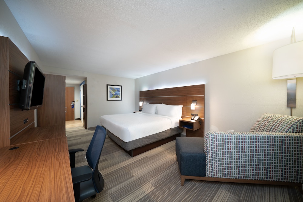 holiday inn express prince frederick by ihg