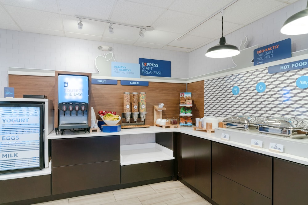 holiday inn express prince frederick by ihg