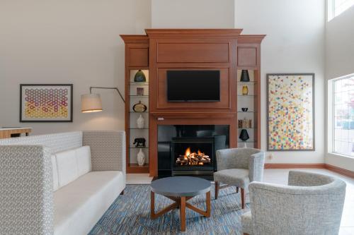 holiday inn express prince frederick by ihg