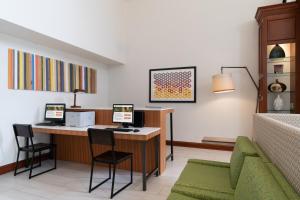 holiday inn express prince frederick by ihg