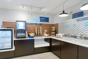 holiday inn express prince frederick by ihg