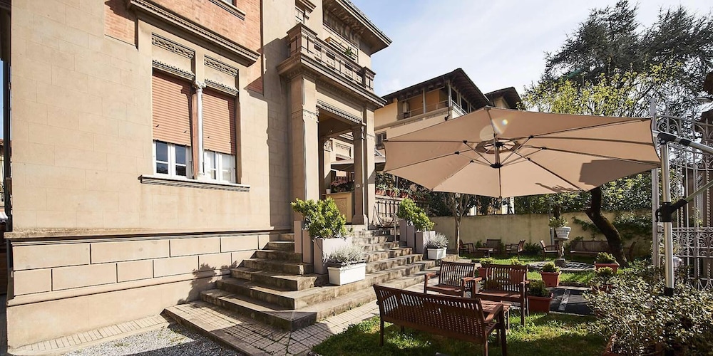 villa tower inn