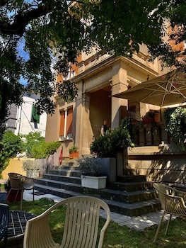 villa tower inn