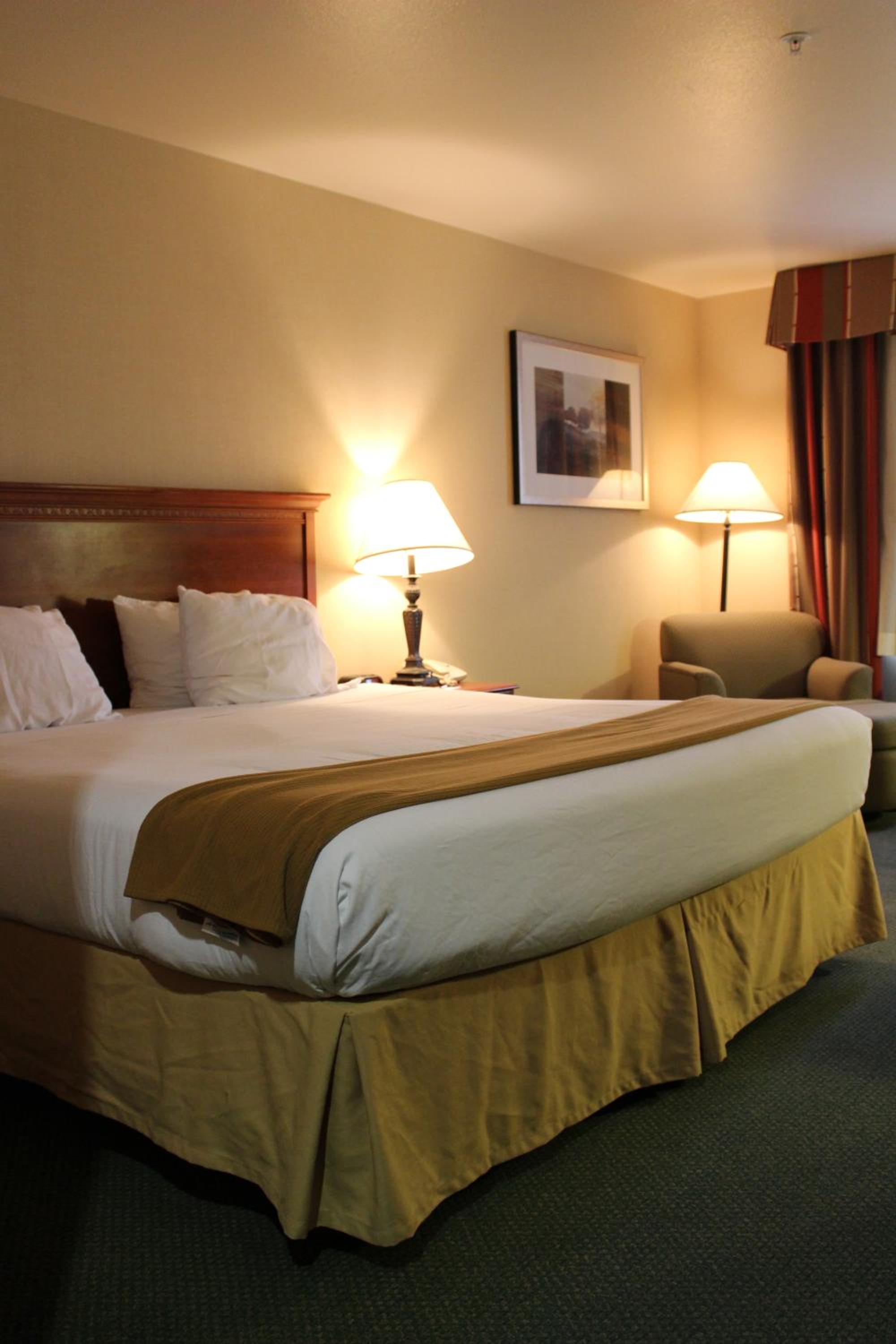 holiday inn express hotel and suites tehachapi by ihg