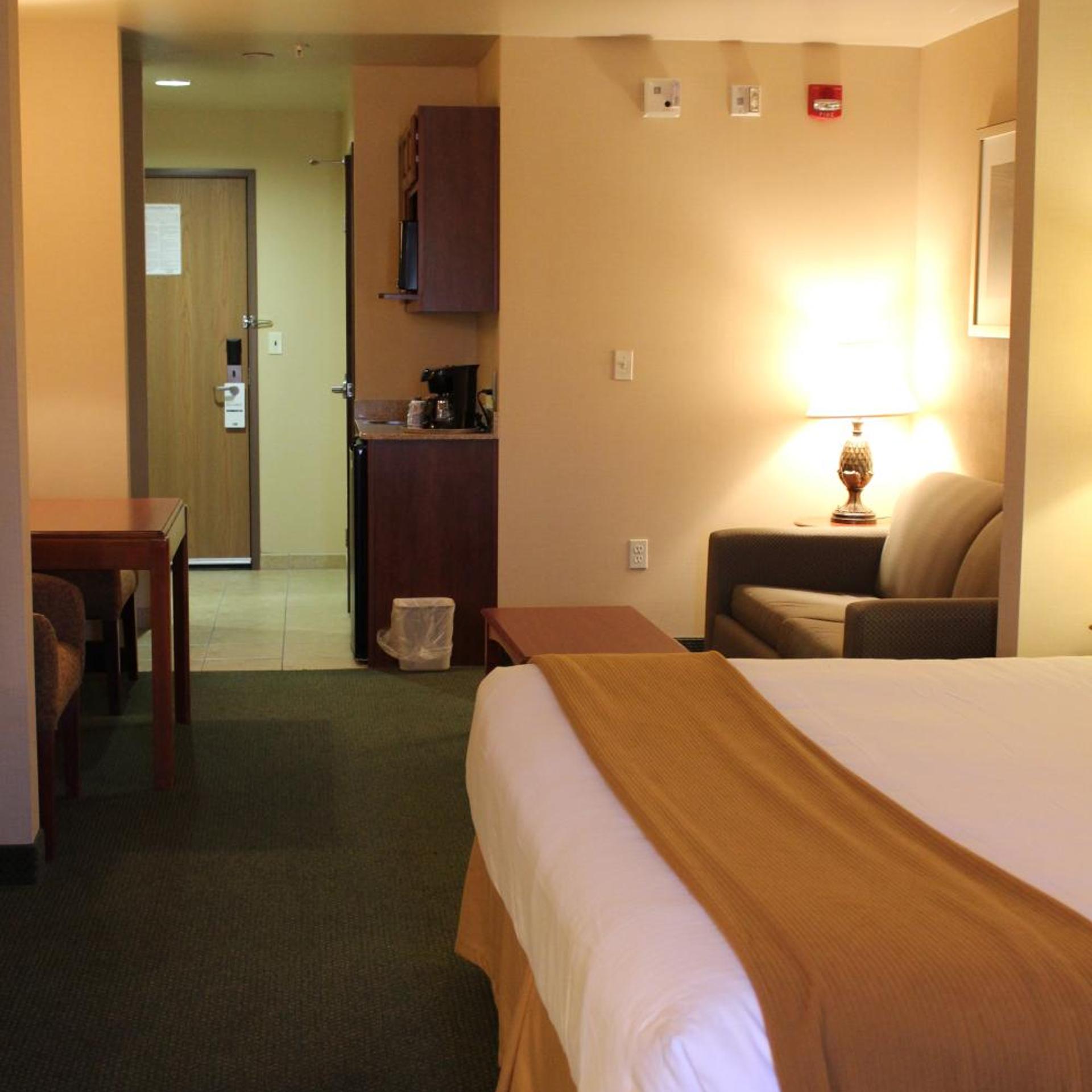 holiday inn express hotel and suites tehachapi by ihg