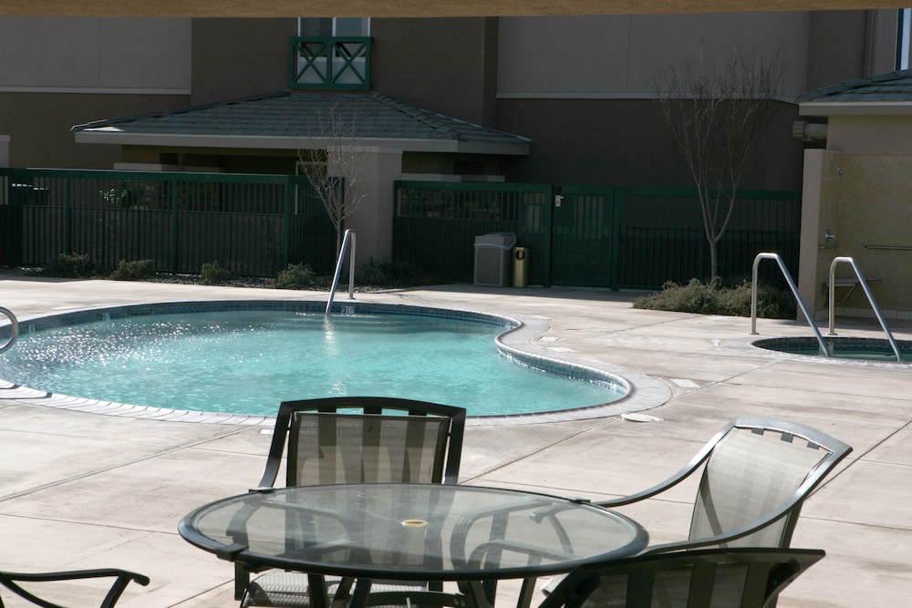 holiday inn express hotel and suites tehachapi by ihg
