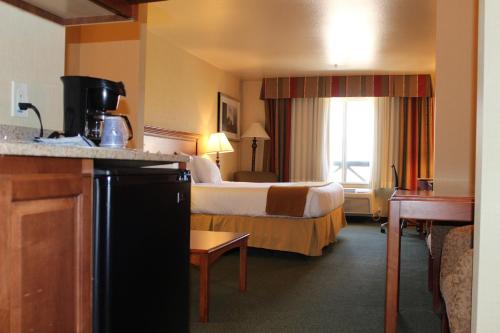 holiday inn express hotel and suites tehachapi by ihg