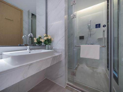 kyriad marvelous hotel boluo longxi
