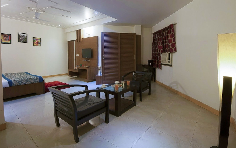 hotel delhi 37