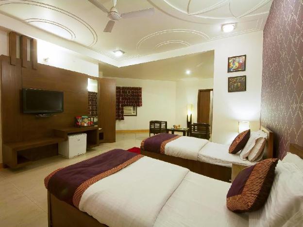 hotel delhi 37