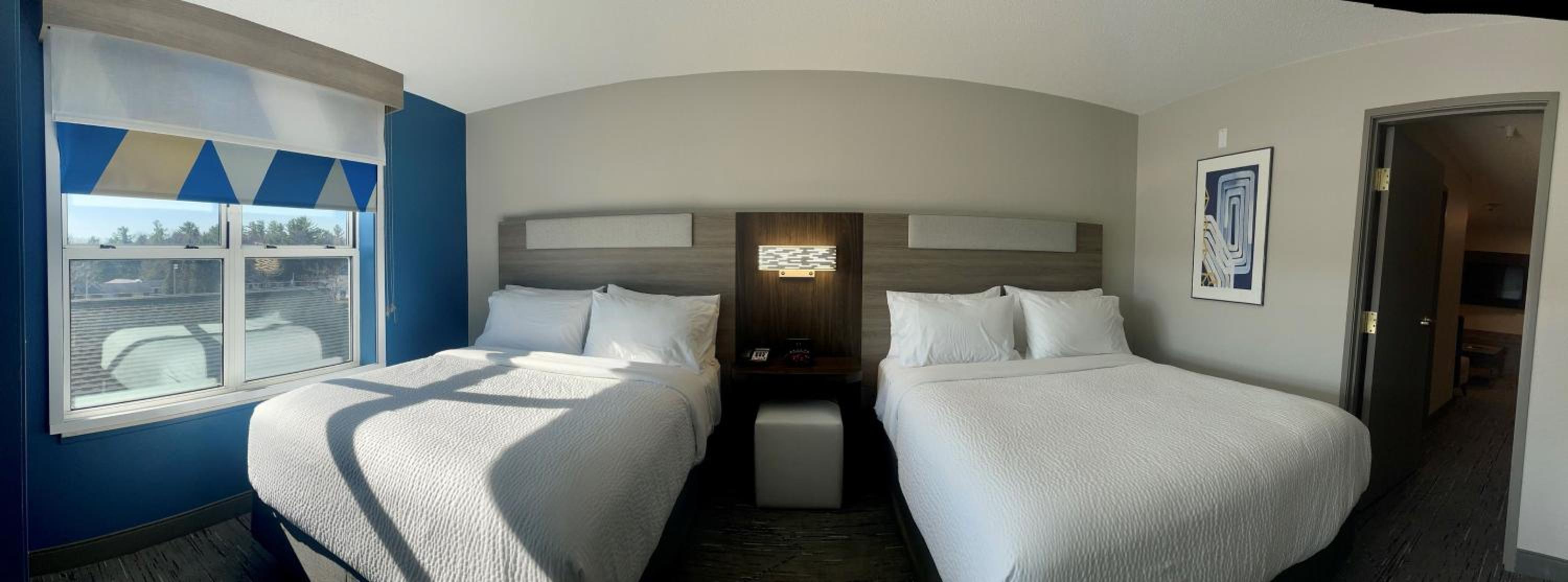 holiday inn express and suites marquette by ihg