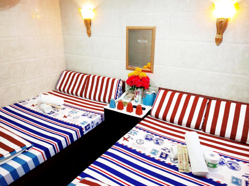 new day night hostel