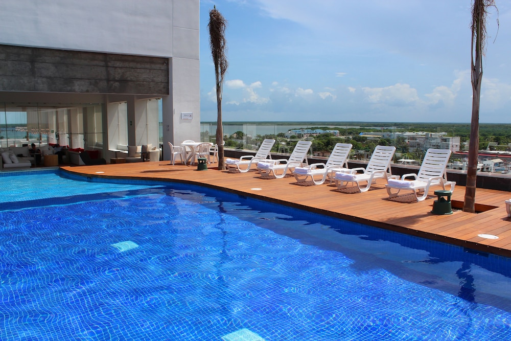 Fiesta Inn Chetumal Hotel,Othón P. Blanco>>Chetumal,3.5 star