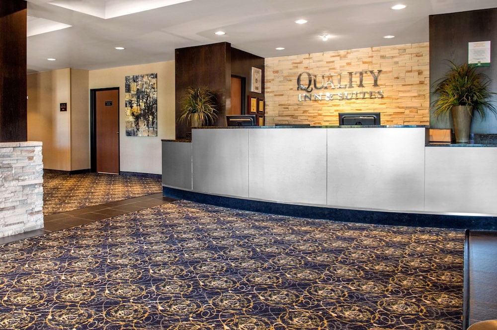 Quality Inn And Suites Petawawa,Ontario>>Huntsville,3 star