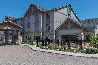 quality inn and suites petawawa