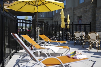 quality inn and suites petawawa