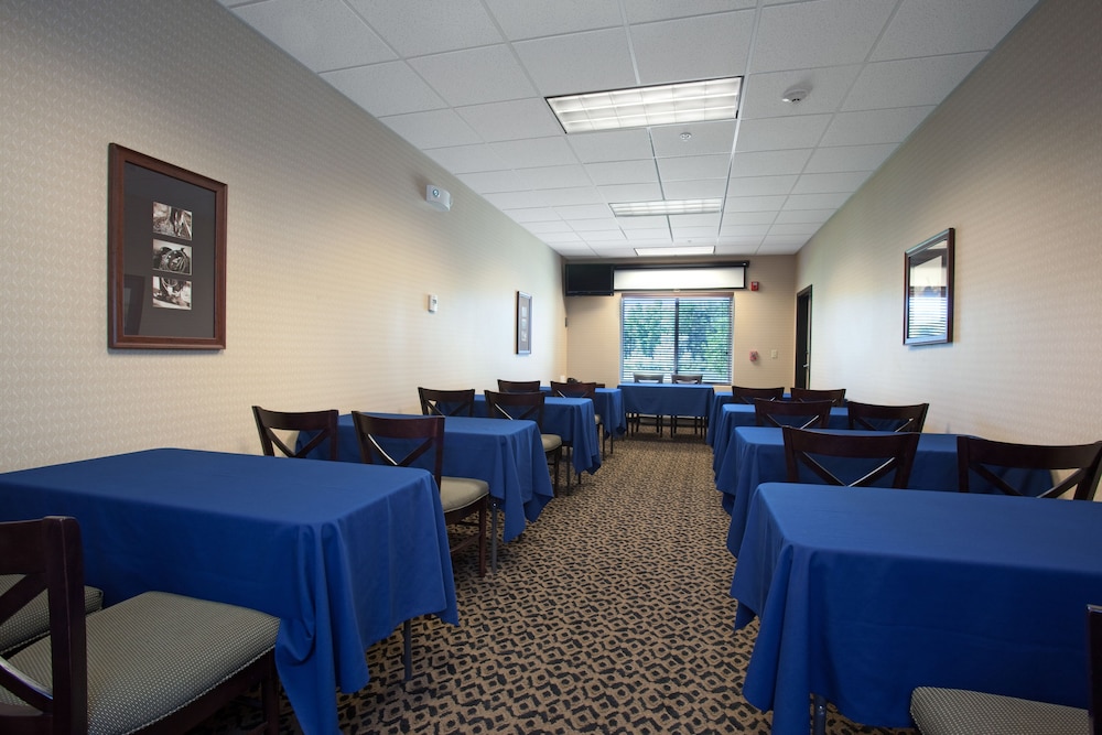 holiday inn express and suites silt rifle by ihg