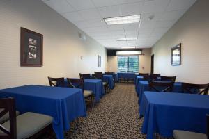 holiday inn express and suites silt rifle by ihg