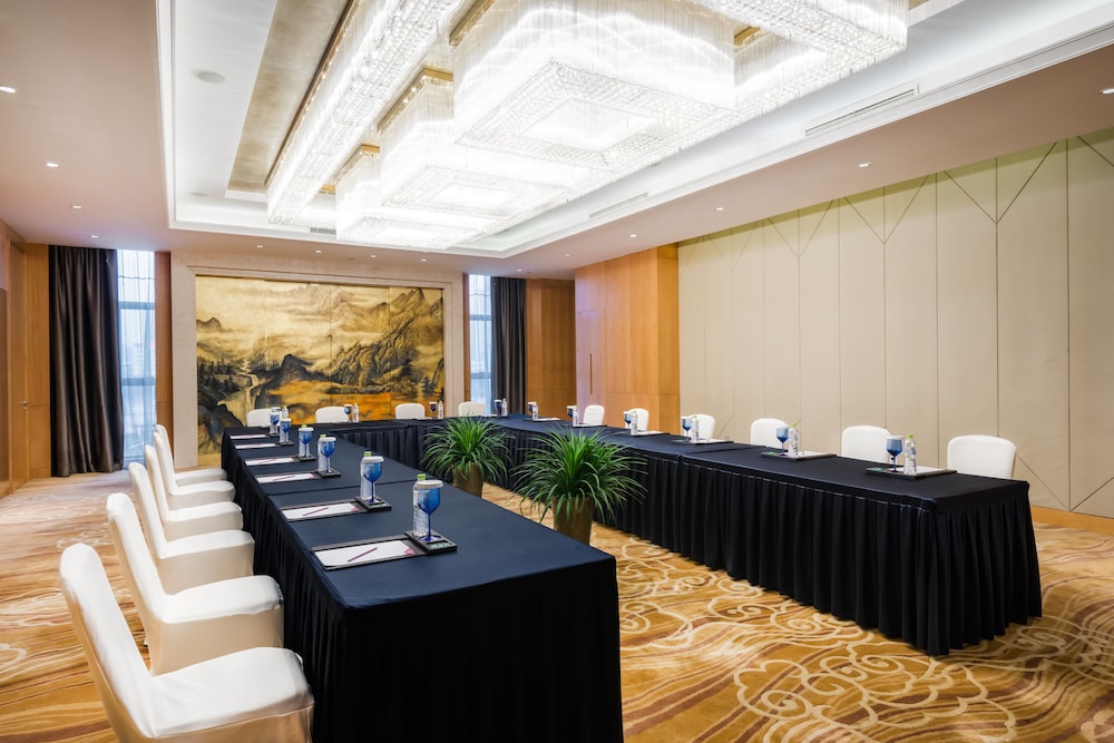 crowne plaza xiangyang by ihg