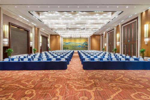 crowne plaza xiangyang by ihg