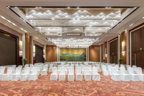 crowne plaza xiangyang by ihg