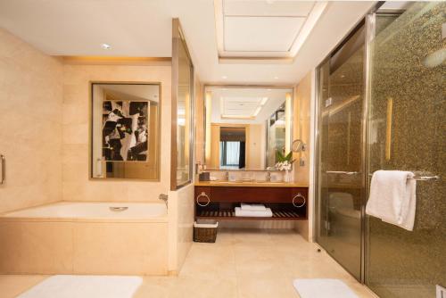 crowne plaza xiangyang by ihg