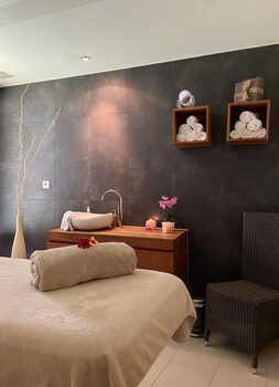 Le Clos Des Sources Hotel & Spa,Eguisheim>>Colmar,3 star