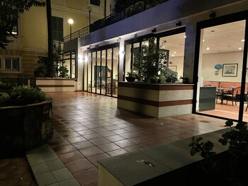 Residence Hotel Miramare,Liguria>>Imperia,4 star