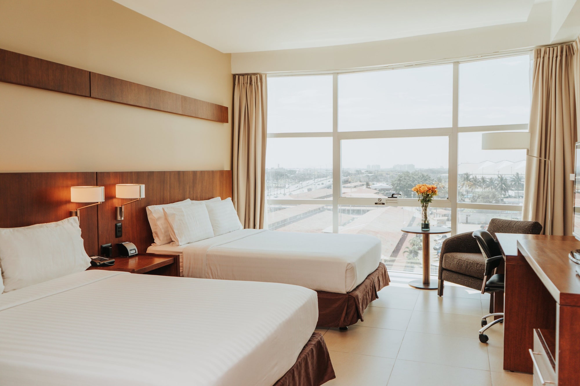 holiday inn guayaquil airport