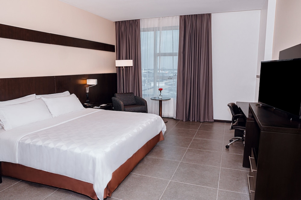holiday inn guayaquil airport